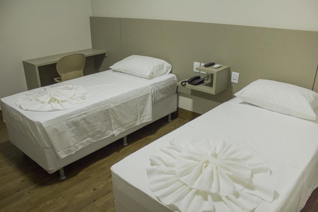Patos Hotel Патус-ди-Минас Экстерьер фото